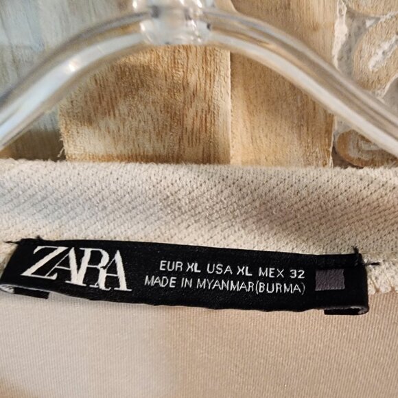 Zara Short Sleeve Shift Dress with Gold Button Pockets Raw Hem Women’s XL Beige - Picture 2 of 6